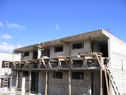 Work on dormitory in Xela.